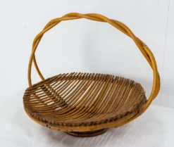 Mid-Century Wicker Basket Fruit Basket, France, 1950s 11 Mid-Century Wicker Basket Fruit Basket, France, 1950s -Chairish Shop mid century wicker basket fruit basket france 1950s 6308 scaled