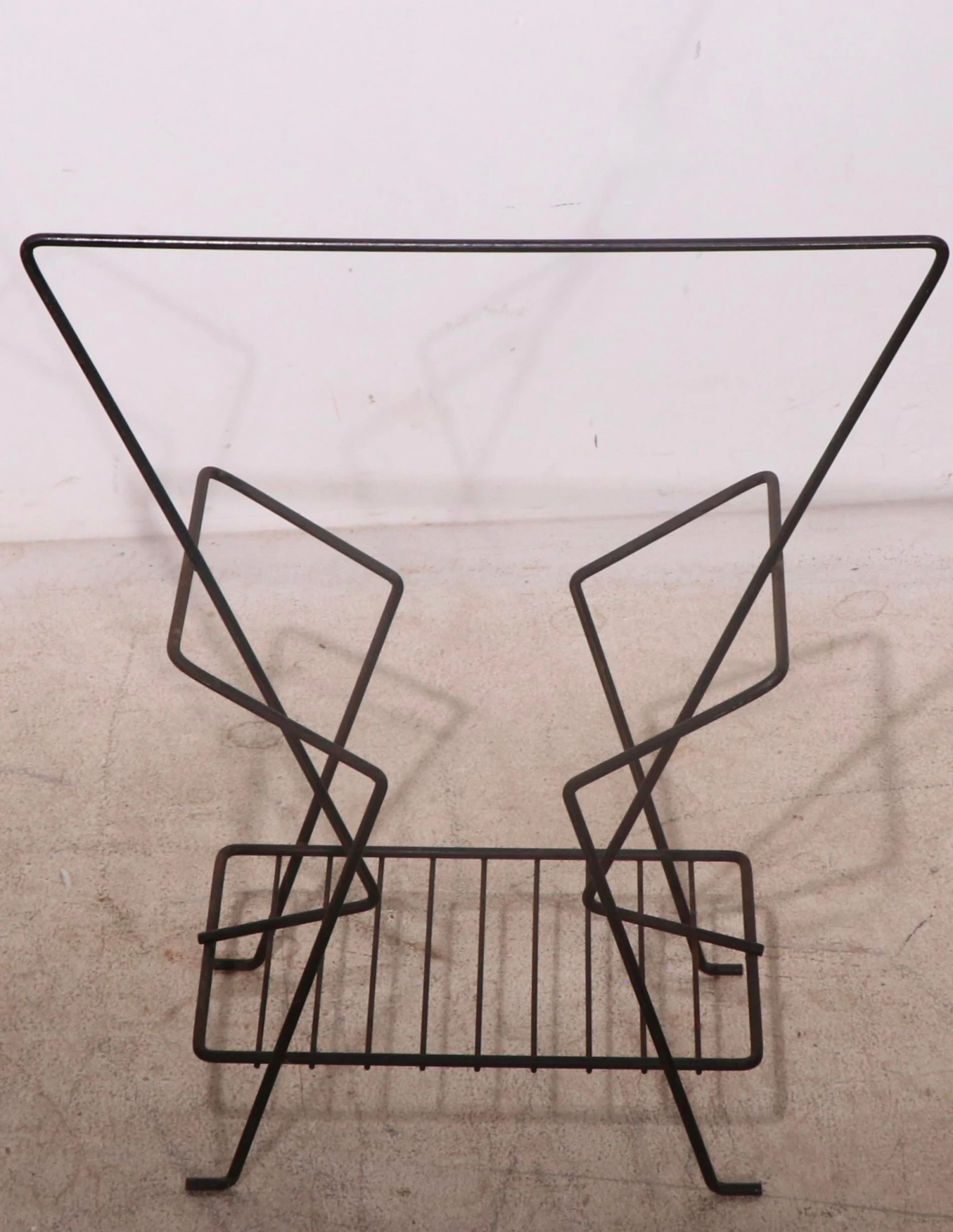 Mid Century Wire Magazine Rack By Richard Galef 7 Mid Century Wire Magazine Rack By Richard Galef - Image 7