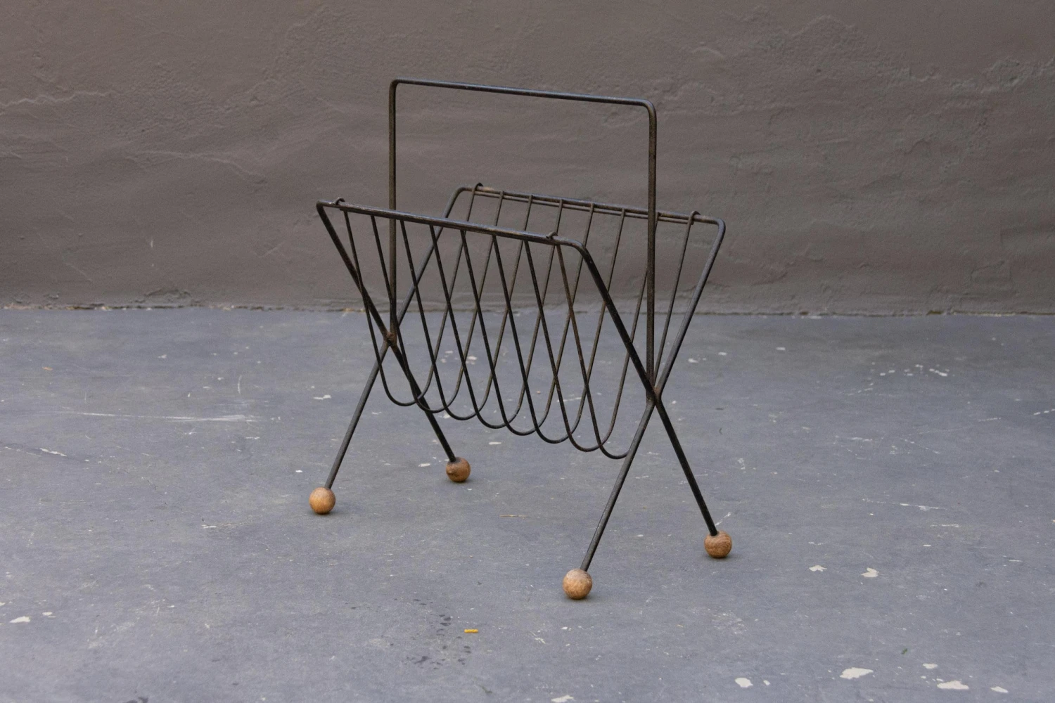 Mid Century Wire Magazine Rack By Tony Paul 6 Mid Century Wire Magazine Rack By Tony Paul - Image 6