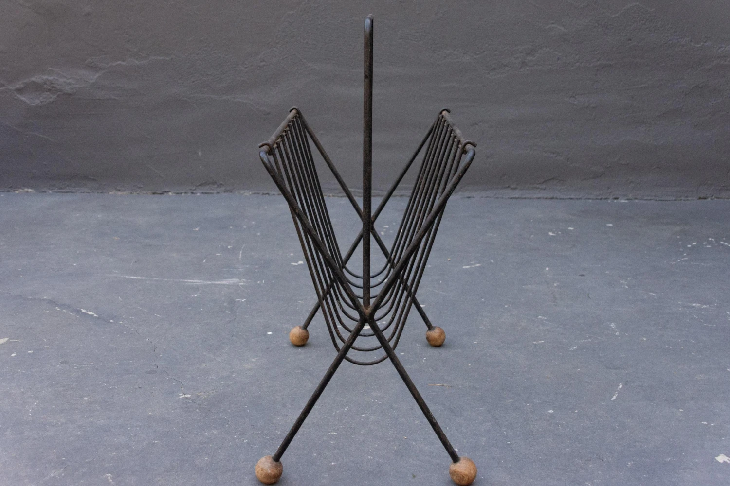 Mid Century Wire Magazine Rack By Tony Paul 5 Mid Century Wire Magazine Rack By Tony Paul - Image 5
