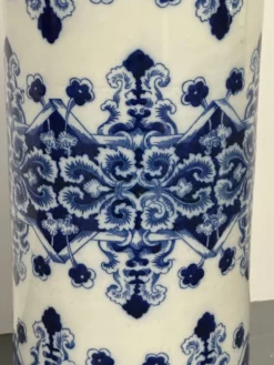 Oriental Porcelain Flow Blue White Umbrella Stand, Large Vase, Floral Decorated 16 Oriental Porcelain Flow Blue White Umbrella Stand, Large Vase, Floral Decorated -Chairish Shop oriental porcelain flow blue white umbrella stand large vase floral decorated 0585