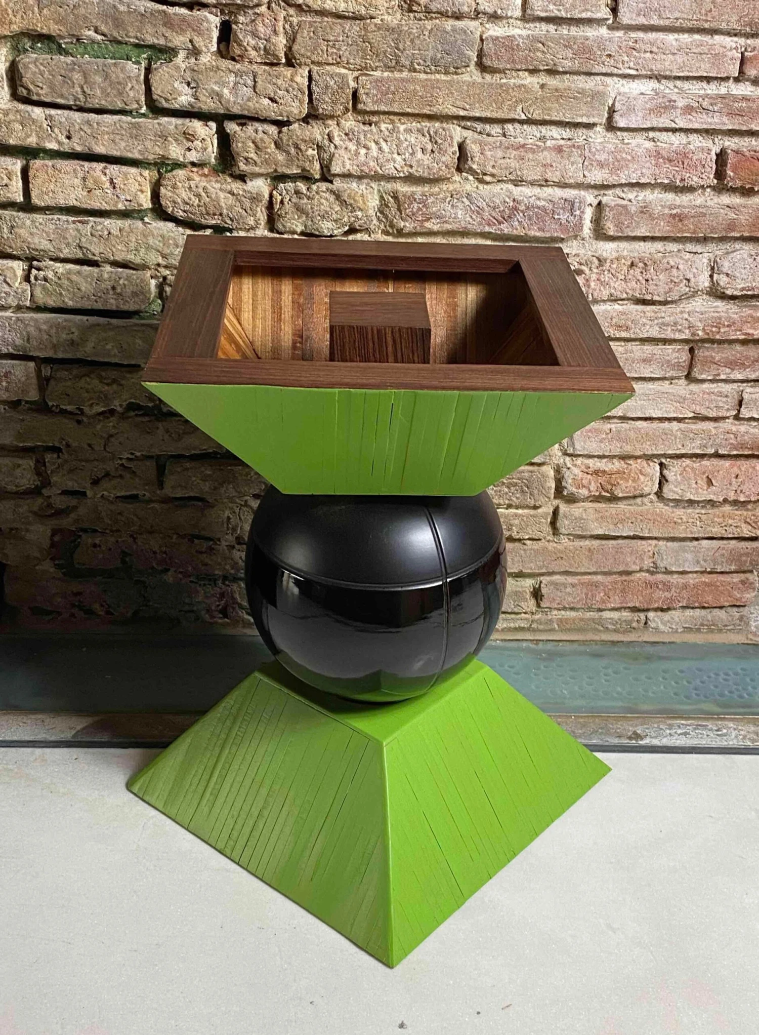 PIRAMIDE Magazine Rack By Pietro Meccani For Meccani Design 5 PIRAMIDE Magazine Rack By Pietro Meccani For Meccani Design - Image 5