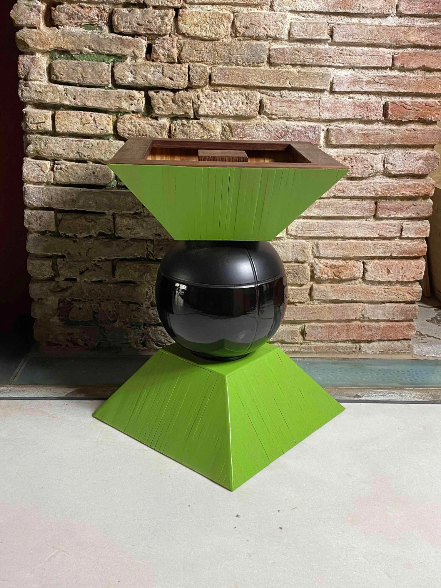 PIRAMIDE Magazine Rack By Pietro Meccani For Meccani Design 7 PIRAMIDE Magazine Rack By Pietro Meccani For Meccani Design - Image 7