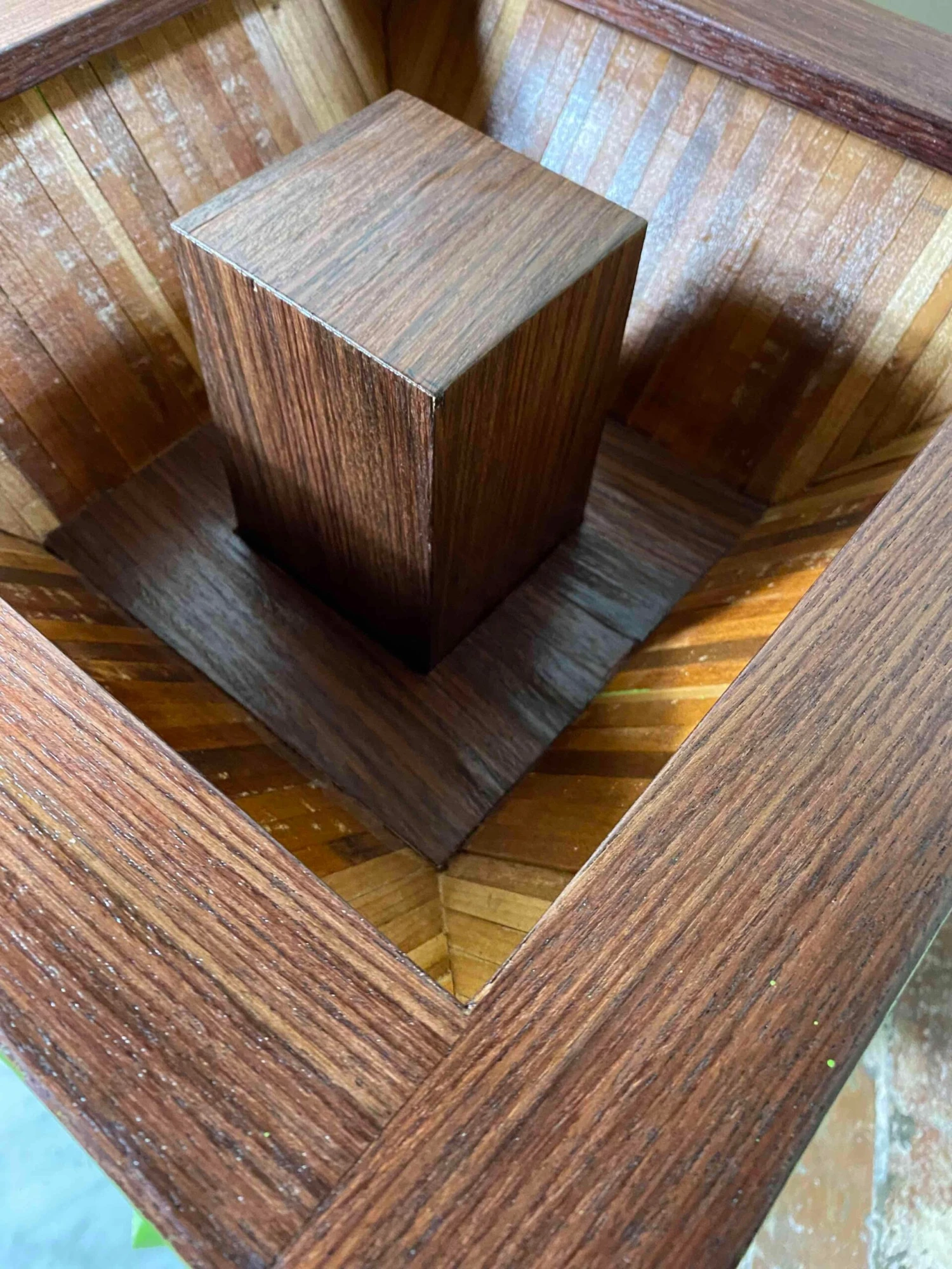 PIRAMIDE Magazine Rack By Pietro Meccani For Meccani Design 3 PIRAMIDE Magazine Rack By Pietro Meccani For Meccani Design - Image 3