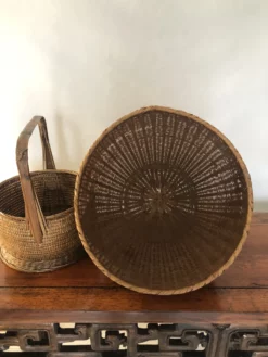 Rustic Chinese 19th Century Woven Rattan Large Round Grain Basket 15 Rustic Chinese 19th Century Woven Rattan Large Round Grain Basket -Chairish Shop rustic chinese 19th century woven rattan large round grain basket 0610