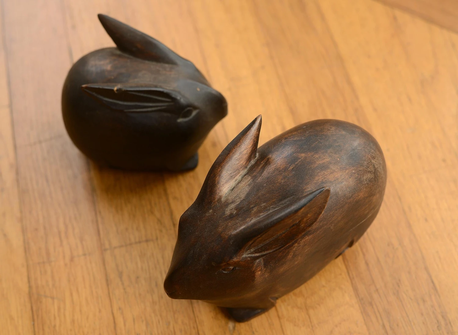 Vintage Arthur Court Folk Art Hand-Carved Wooden Rabbit Trinket Boxes - Set Of 2 8 Vintage Arthur Court Folk Art Hand-Carved Wooden Rabbit Trinket Boxes - Set Of 2 - Image 8