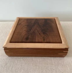 Vintage Artisan Hand Made Inlay Exotic Wood Dresser Or Jewelry Box 19 Vintage Artisan Hand Made Inlay Exotic Wood Dresser Or Jewelry Box -Chairish Shop vintage artisan hand made inlay exotic wood dresser or jewelry box 0521 scaled