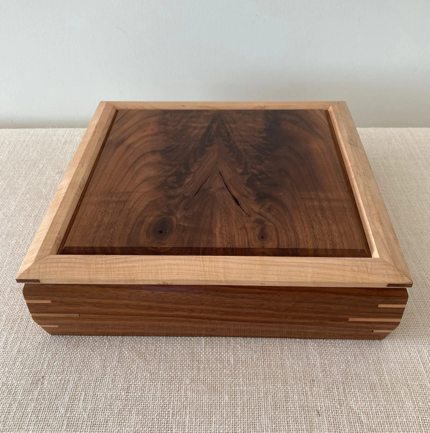 Vintage Artisan Hand Made Inlay Exotic Wood Dresser Or Jewelry Box 10 Vintage Artisan Hand Made Inlay Exotic Wood Dresser Or Jewelry Box - Image 10