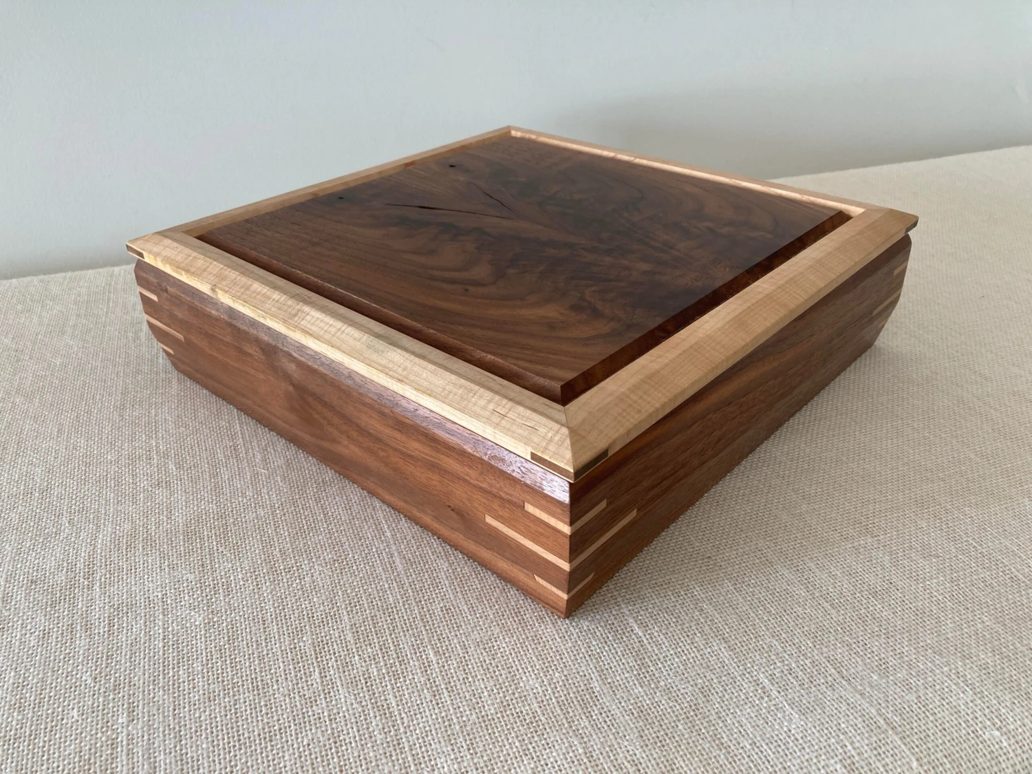 Vintage Artisan Hand Made Inlay Exotic Wood Dresser Or Jewelry Box 4 Vintage Artisan Hand Made Inlay Exotic Wood Dresser Or Jewelry Box - Image 4