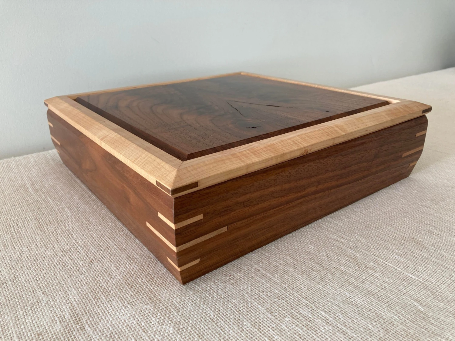 Vintage Artisan Hand Made Inlay Exotic Wood Dresser Or Jewelry Box 3 Vintage Artisan Hand Made Inlay Exotic Wood Dresser Or Jewelry Box - Image 3