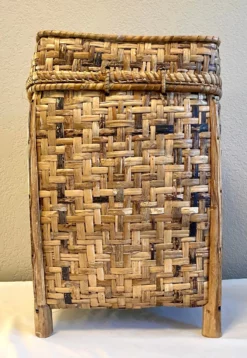 Vintage Bamboo Rattan Footed Large Lidded Basket 14 Vintage Bamboo Rattan Footed Large Lidded Basket -Chairish Shop vintage bamboo rattan footed large lidded basket 1233 scaled
