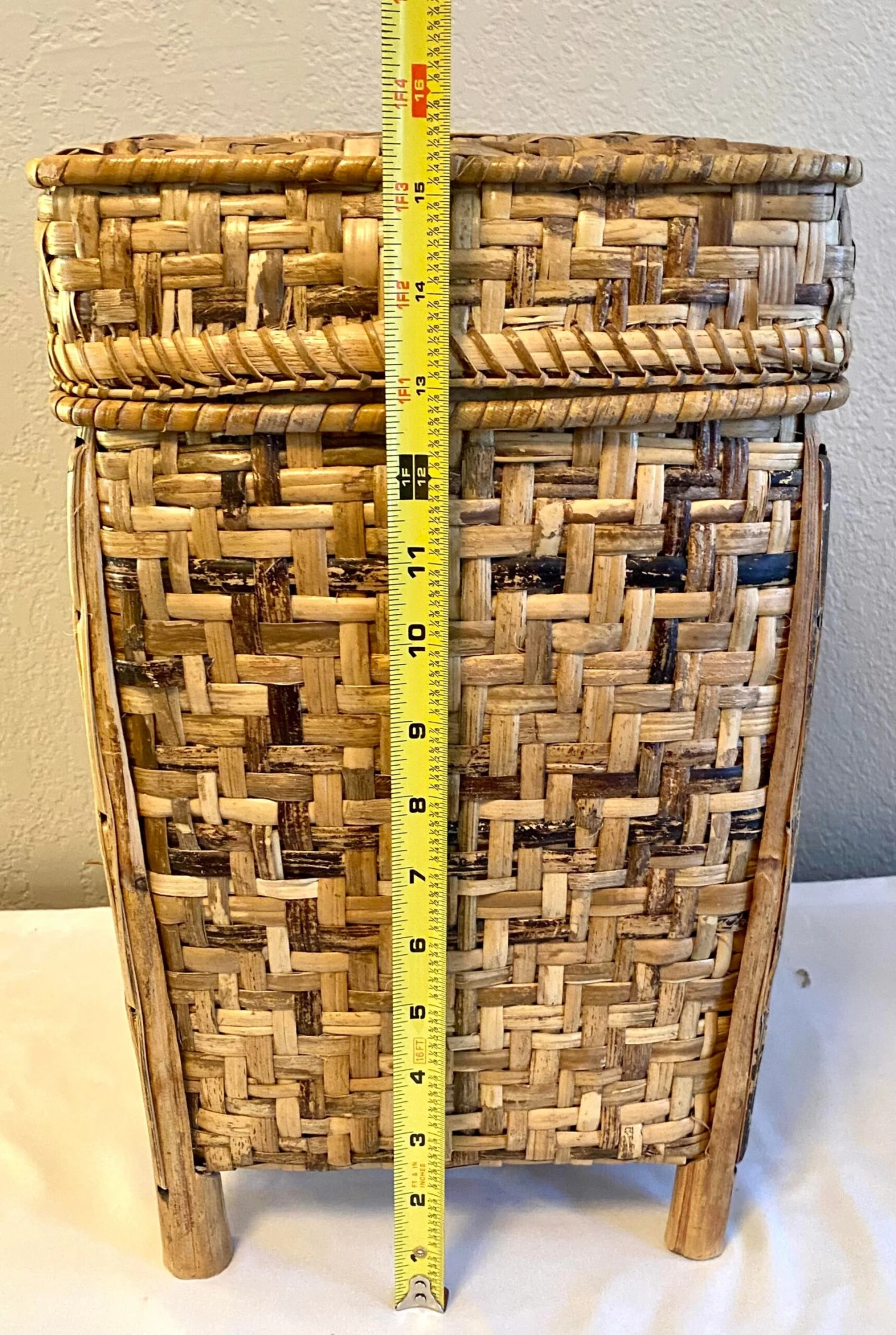 Vintage Bamboo Rattan Footed Large Lidded Basket 4 Vintage Bamboo Rattan Footed Large Lidded Basket - Image 4