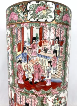 Vintage Chinese Rose Medallion Porcelain Umbrella Stand With Gilt Work, Signed -Chairish Shop vintage chinese rose medallion porcelain umbrella stand with gilt work signed 3978 scaled