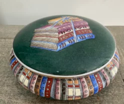 Vintage Chinoiserie Porcelain Covered Trinket Box 13 Vintage Chinoiserie Porcelain Covered Trinket Box -Chairish Shop vintage chinoiserie porcelain covered trinket box 3660 scaled