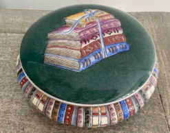 Vintage Chinoiserie Porcelain Covered Trinket Box 12 Vintage Chinoiserie Porcelain Covered Trinket Box -Chairish Shop vintage chinoiserie porcelain covered trinket box 4186 scaled