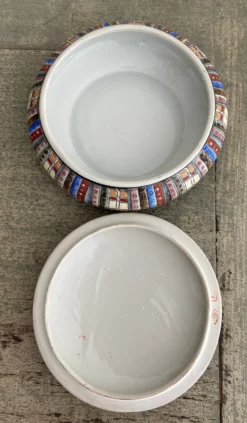 Vintage Chinoiserie Porcelain Covered Trinket Box 11 Vintage Chinoiserie Porcelain Covered Trinket Box -Chairish Shop vintage chinoiserie porcelain covered trinket box 5156