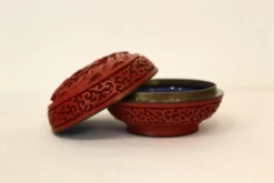 Vintage Cinnabar Red Small Lidded With Blue Enameled Lining Decorative Box -Chairish Shop vintage cinnabar red small lidded with blue enameled lining decorative box 6231