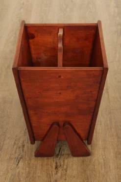 Vintage Cushman Creation Maple Magazine Stand -Chairish Shop vintage cushman creation maple magazine stand 0095 scaled