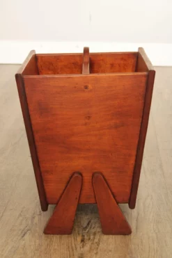 Vintage Cushman Creation Maple Magazine Stand -Chairish Shop vintage cushman creation maple magazine stand 3338 scaled