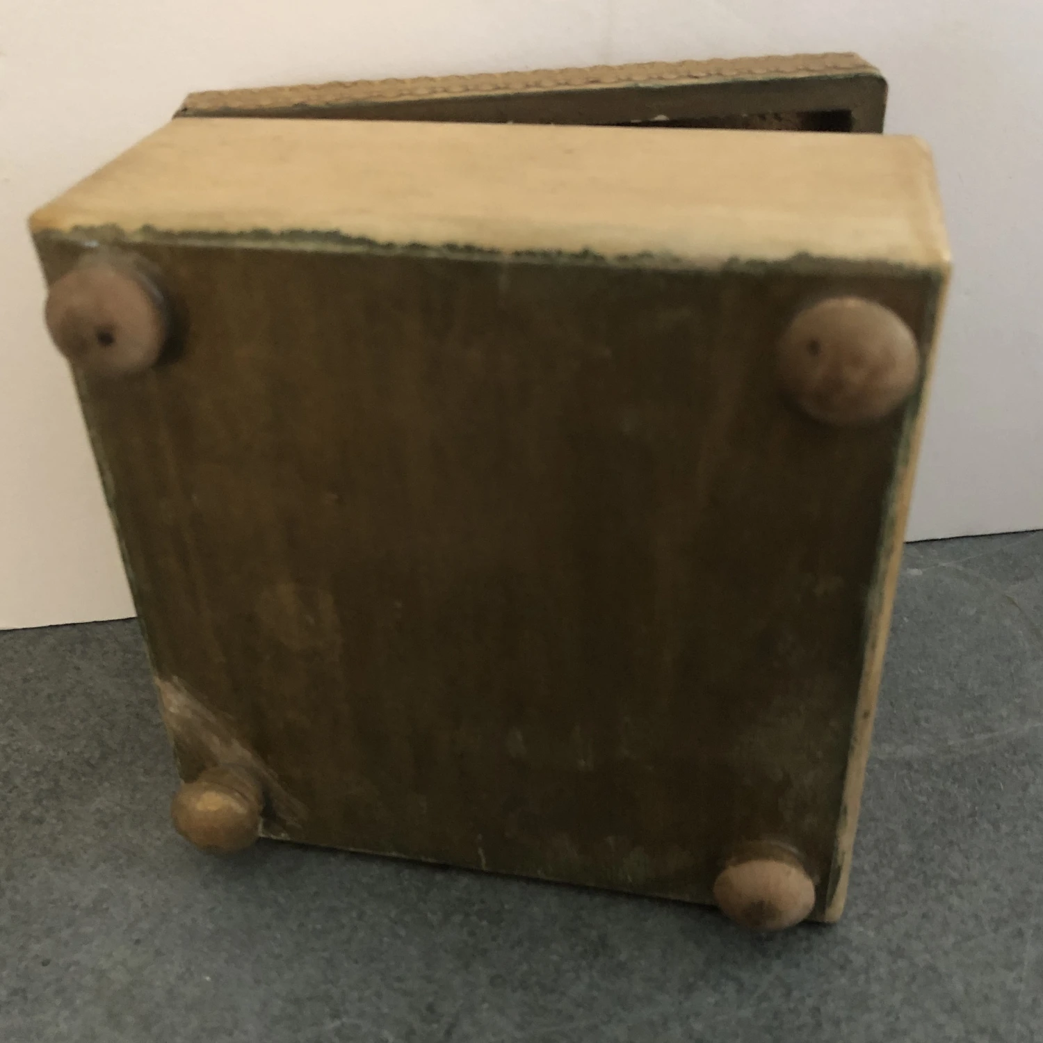 Vintage Duck Decoy Footed Box 8 Vintage Duck Decoy Footed Box - Image 8