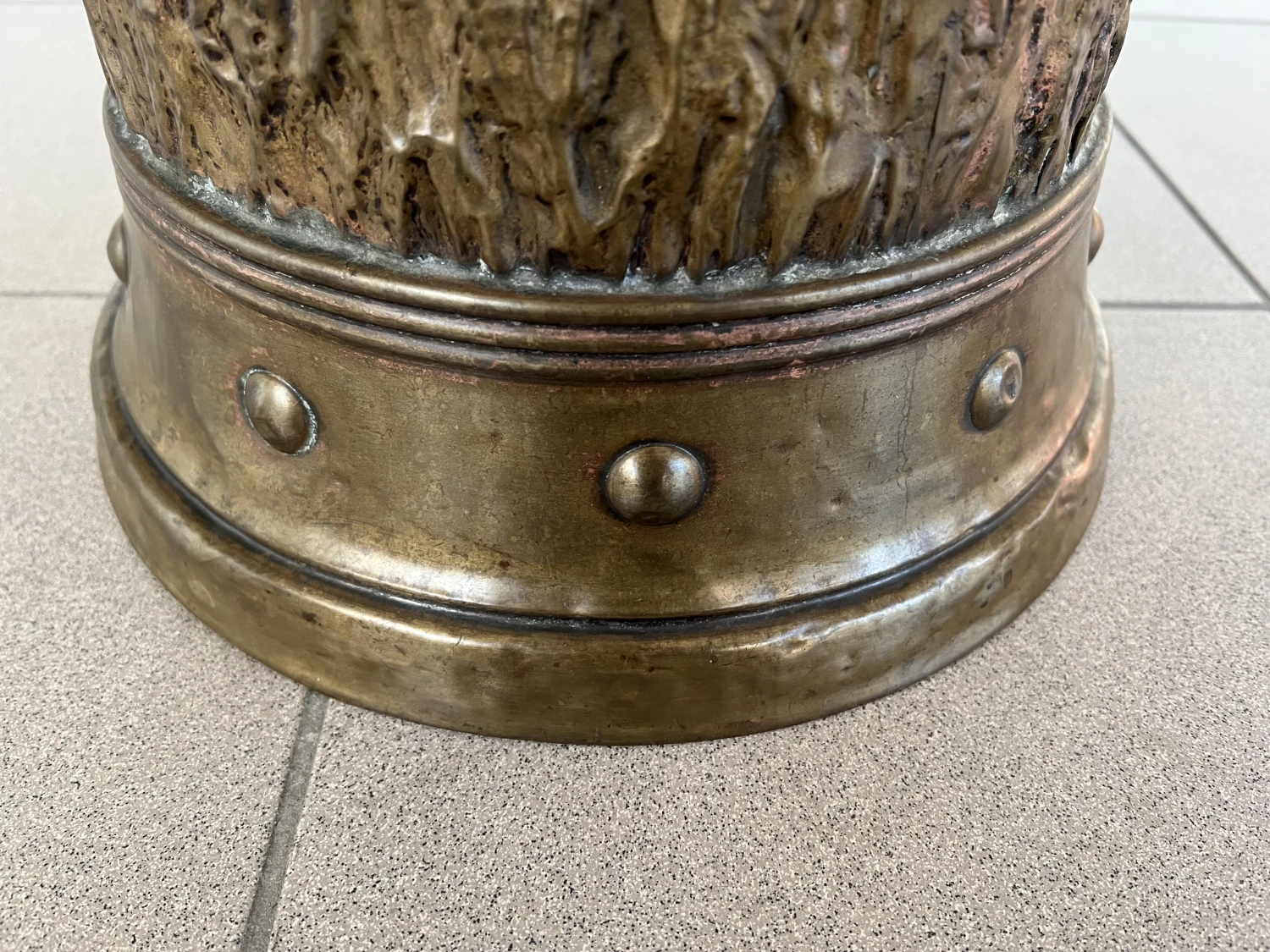 Vintage Embossed Copper Brass Umbrella Stand/Stick Holder 3 Vintage Embossed Copper Brass Umbrella Stand/Stick Holder - Image 3