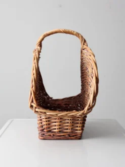 Chairish Shop -Chairish Shop vintage flower basket 6190