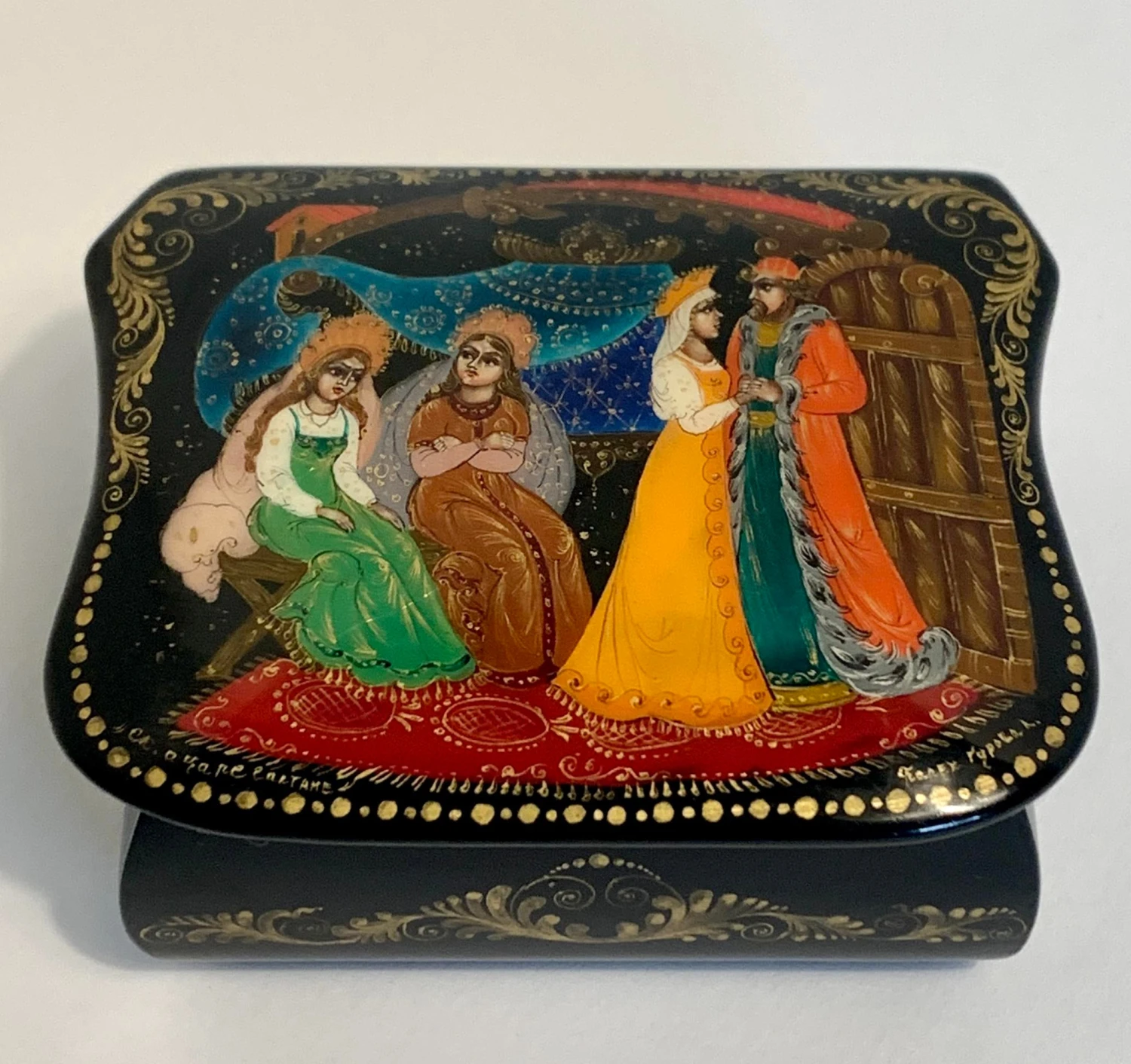 Vintage Hand Painted Russian Lacquer Box, Signed 8 Vintage Hand Painted Russian Lacquer Box, Signed - Image 8