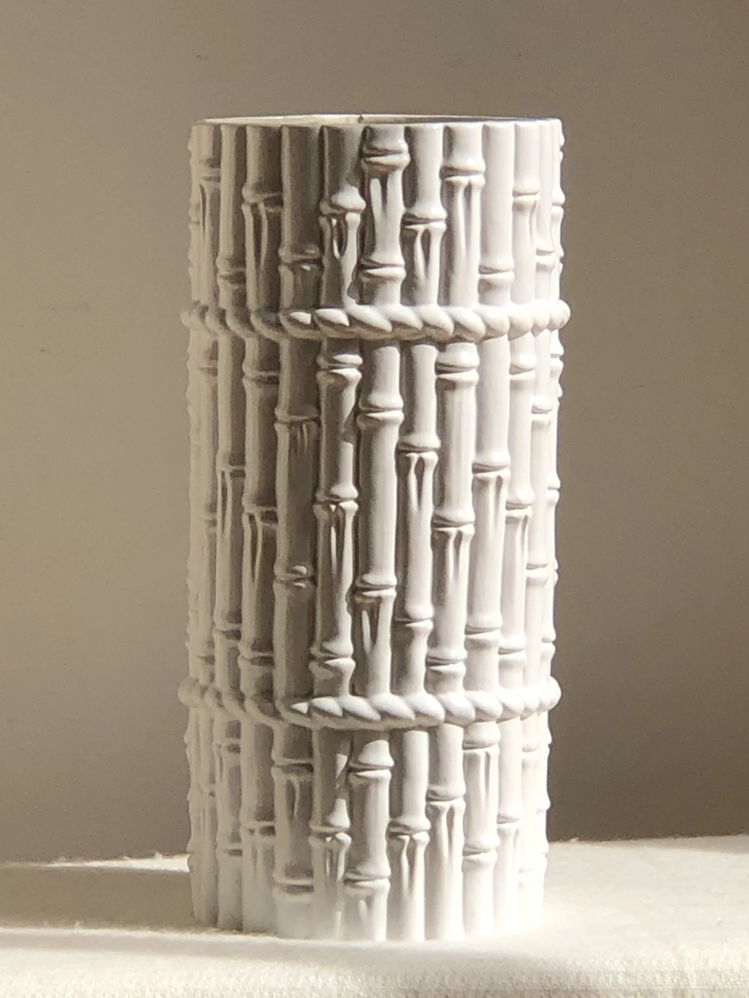 Vintage Ivory Glazed Faux Bamboo Ceramic Umbrella Stand 3 Vintage Ivory Glazed Faux Bamboo Ceramic Umbrella Stand - Image 3