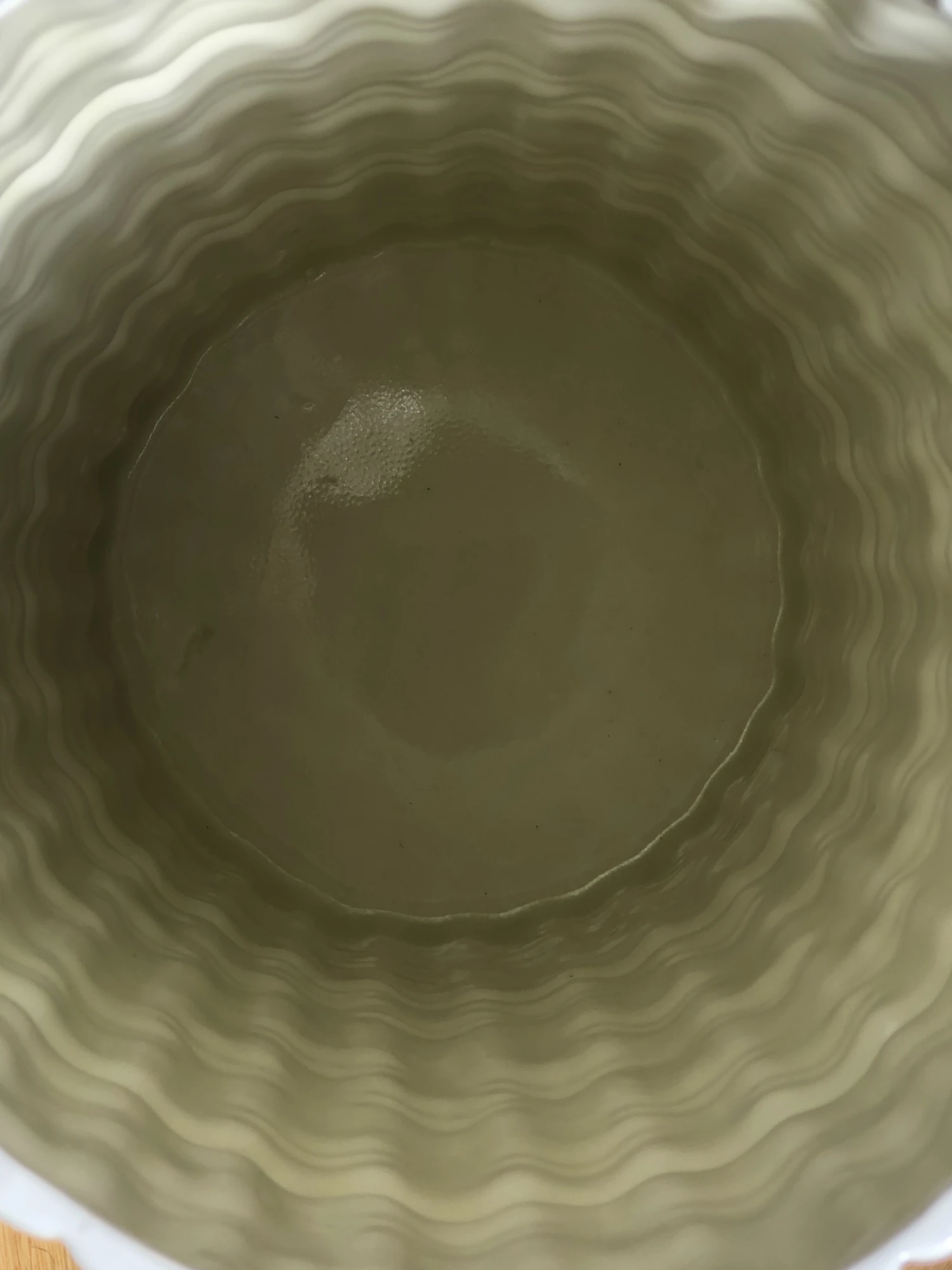 Vintage Ivory Glazed Faux Bamboo Ceramic Umbrella Stand 9 Vintage Ivory Glazed Faux Bamboo Ceramic Umbrella Stand - Image 9