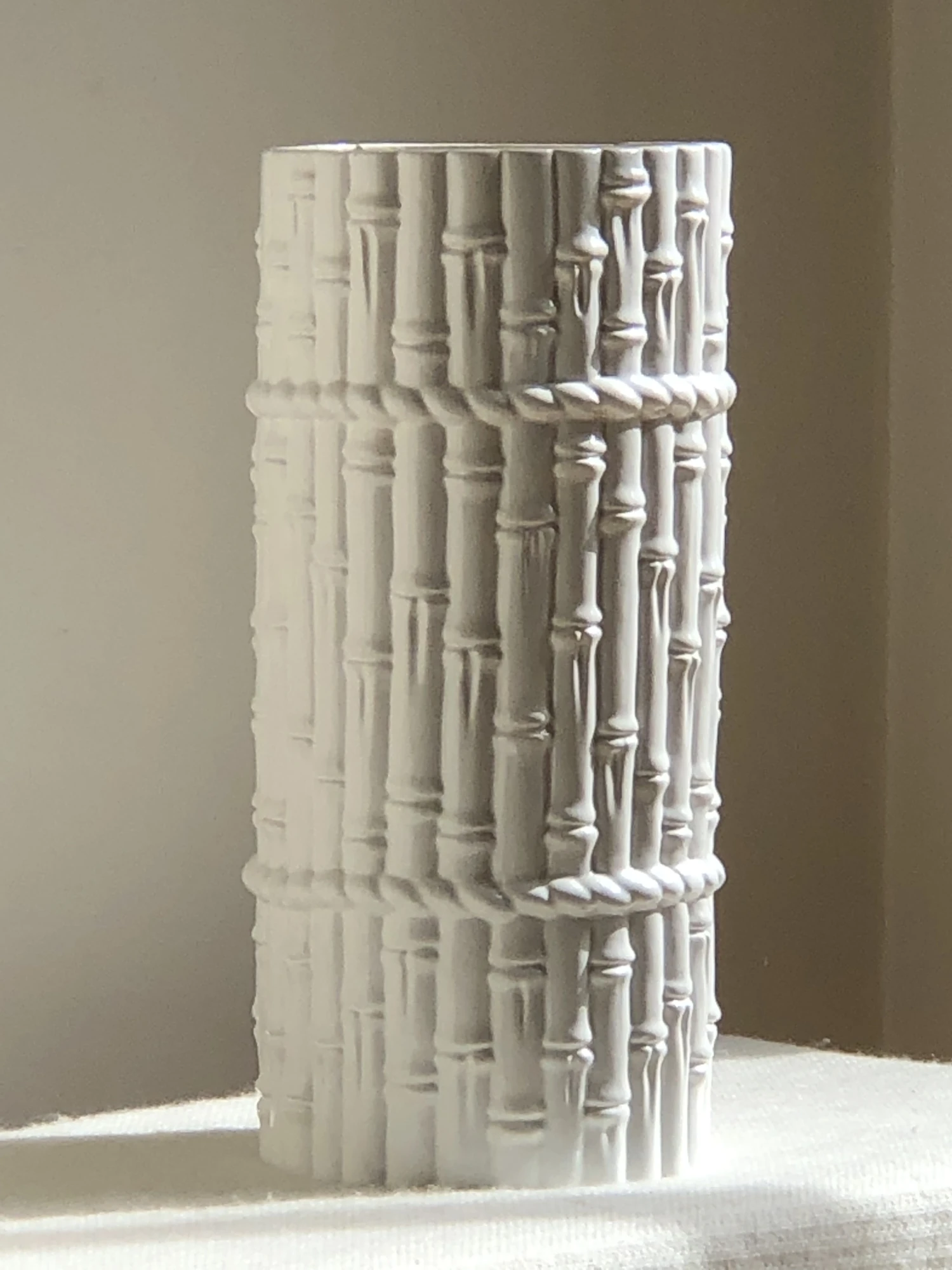 Vintage Ivory Glazed Faux Bamboo Ceramic Umbrella Stand 2 Vintage Ivory Glazed Faux Bamboo Ceramic Umbrella Stand - Image 2