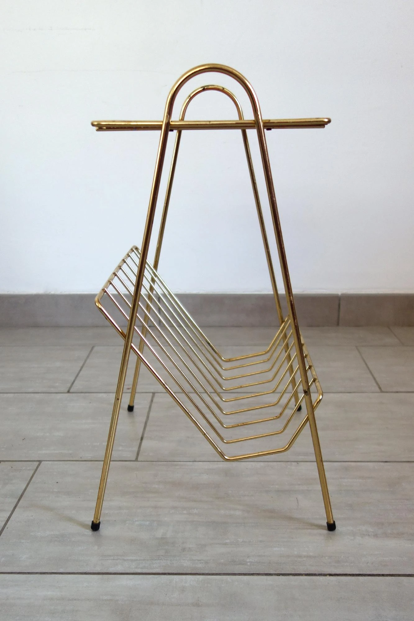 Vintage Metal Magazine Rack In The Style Of Matégot, 1960s 4 Vintage Metal Magazine Rack In The Style Of Matégot, 1960s - Image 4