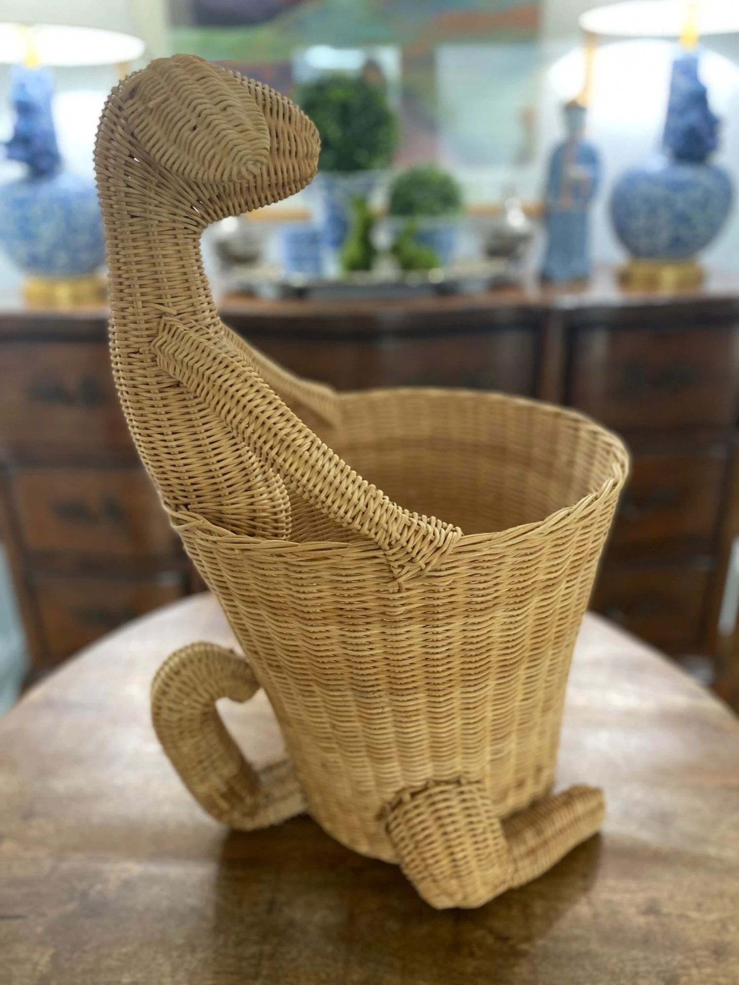 Vintage Mid Century Kangaroo Wicker Basket 3 Vintage Mid Century Kangaroo Wicker Basket - Image 3