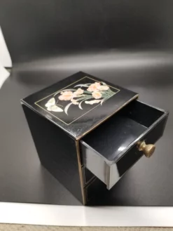 Vintage Otagiri Black Laquared Jewelry Box -Chairish Shop vintage otagiri black laquared jewelry box 0591