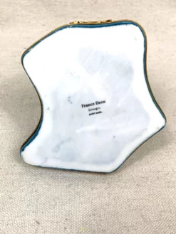 Vintage Paris Landmarks Limoges Box 18 Vintage Paris Landmarks Limoges Box -Chairish Shop vintage paris landmarks limoges box 7067 scaled