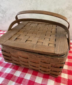 Vintage Peterboro Woven Wood Flip-Top Picnic Basket 15 Vintage Peterboro Woven Wood Flip-Top Picnic Basket -Chairish Shop vintage peterboro woven wood flip top picnic basket 2376 scaled