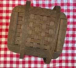 Vintage Peterboro Woven Wood Flip-Top Picnic Basket 14 Vintage Peterboro Woven Wood Flip-Top Picnic Basket -Chairish Shop vintage peterboro woven wood flip top picnic basket 8780 scaled