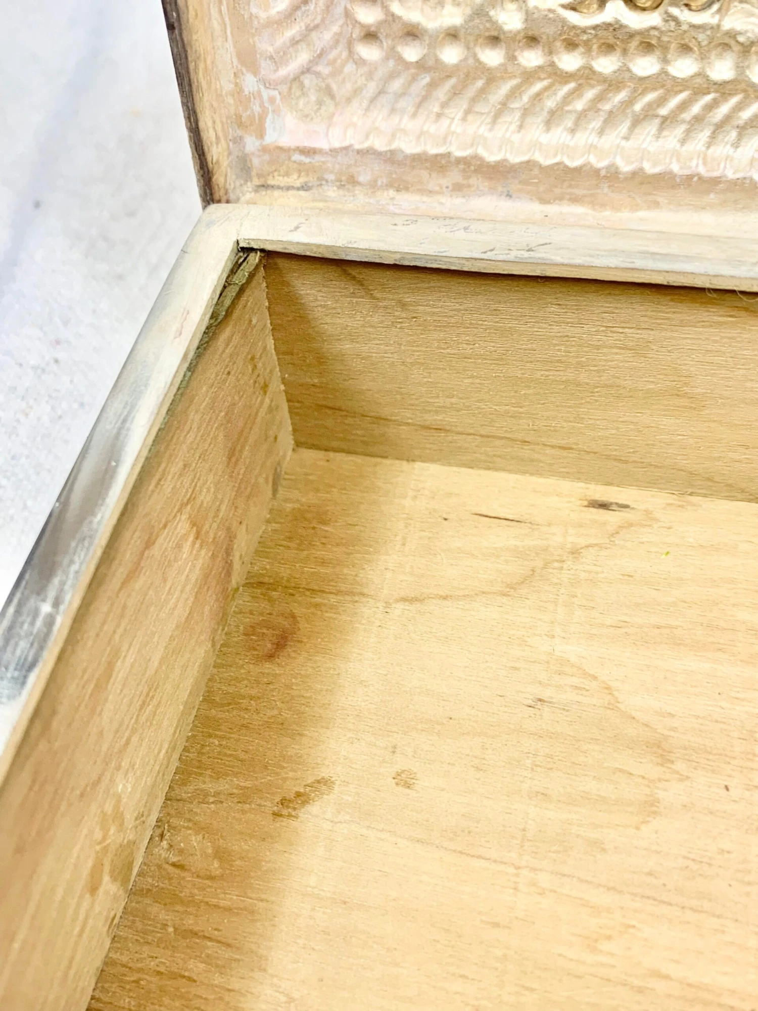 Vintage Repousse Metal And Wood Box 9 Vintage Repousse Metal And Wood Box - Image 9