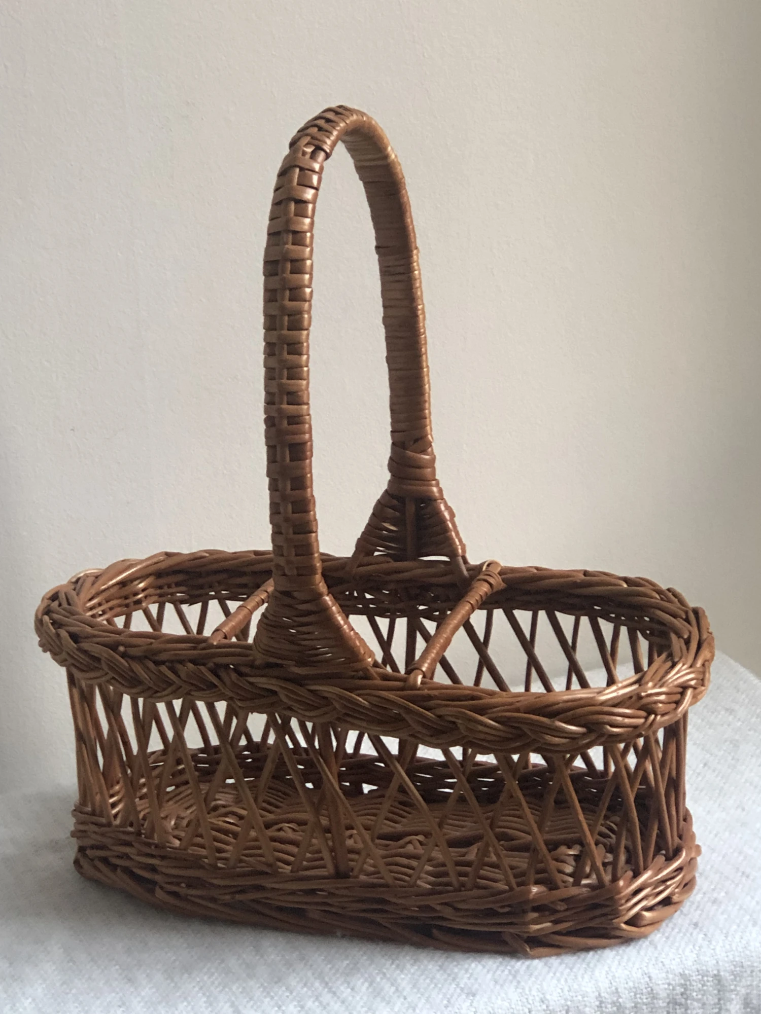 Vintage Three Bottle Wicker Wine Carrier 7 Vintage Three Bottle Wicker Wine Carrier - Image 7