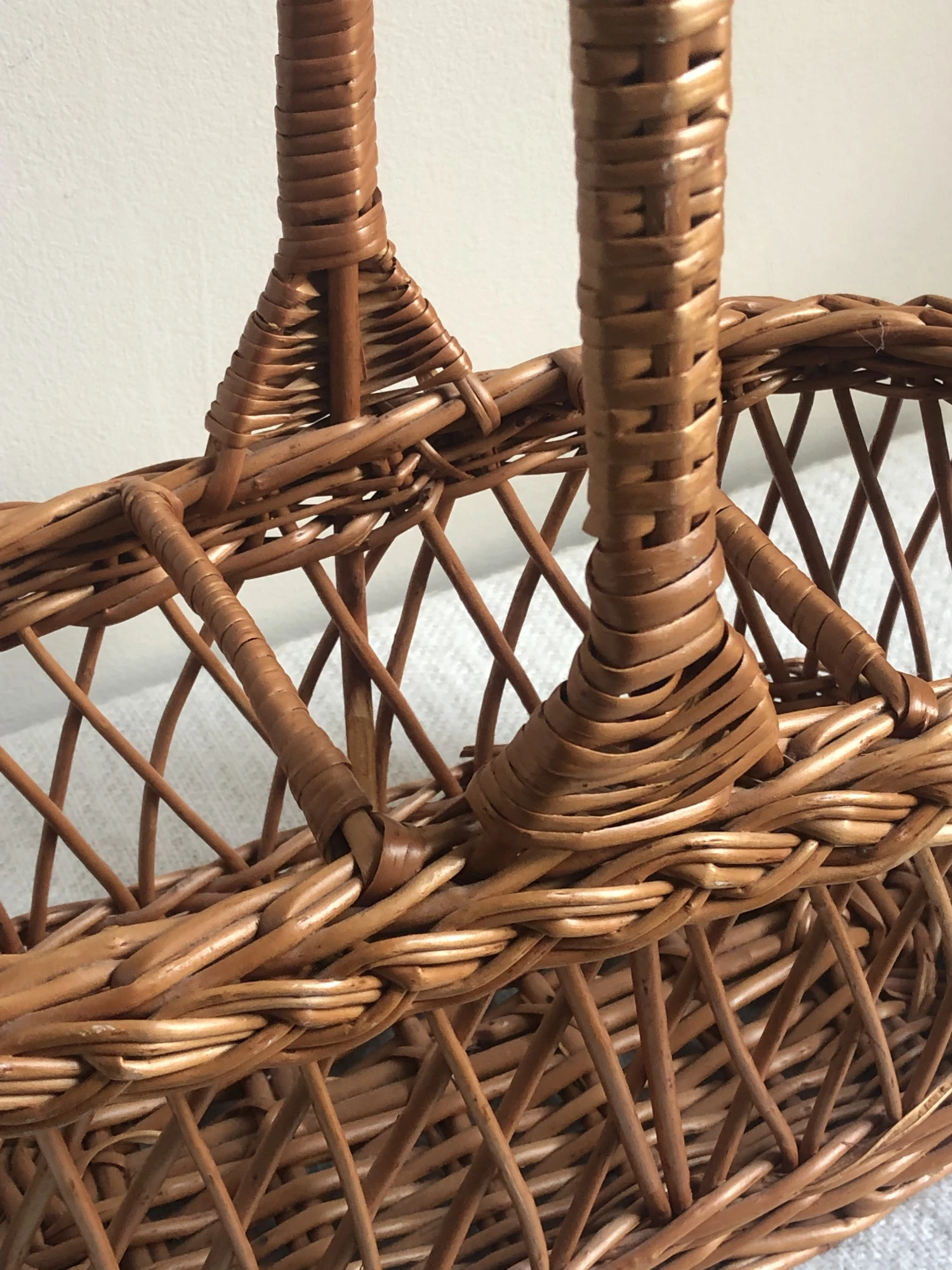 Vintage Three Bottle Wicker Wine Carrier 8 Vintage Three Bottle Wicker Wine Carrier - Image 8