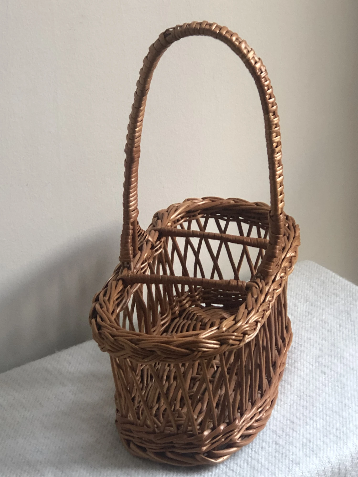 Vintage Three Bottle Wicker Wine Carrier 6 Vintage Three Bottle Wicker Wine Carrier - Image 6