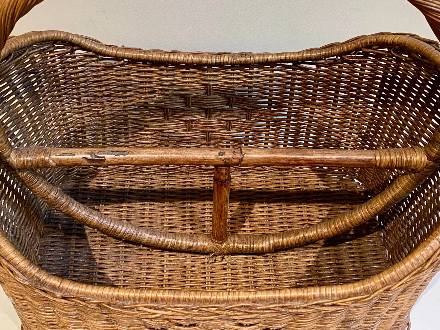 Vintage Wicker Magazine Basket With Woven Detail 5 Vintage Wicker Magazine Basket With Woven Detail - Image 5