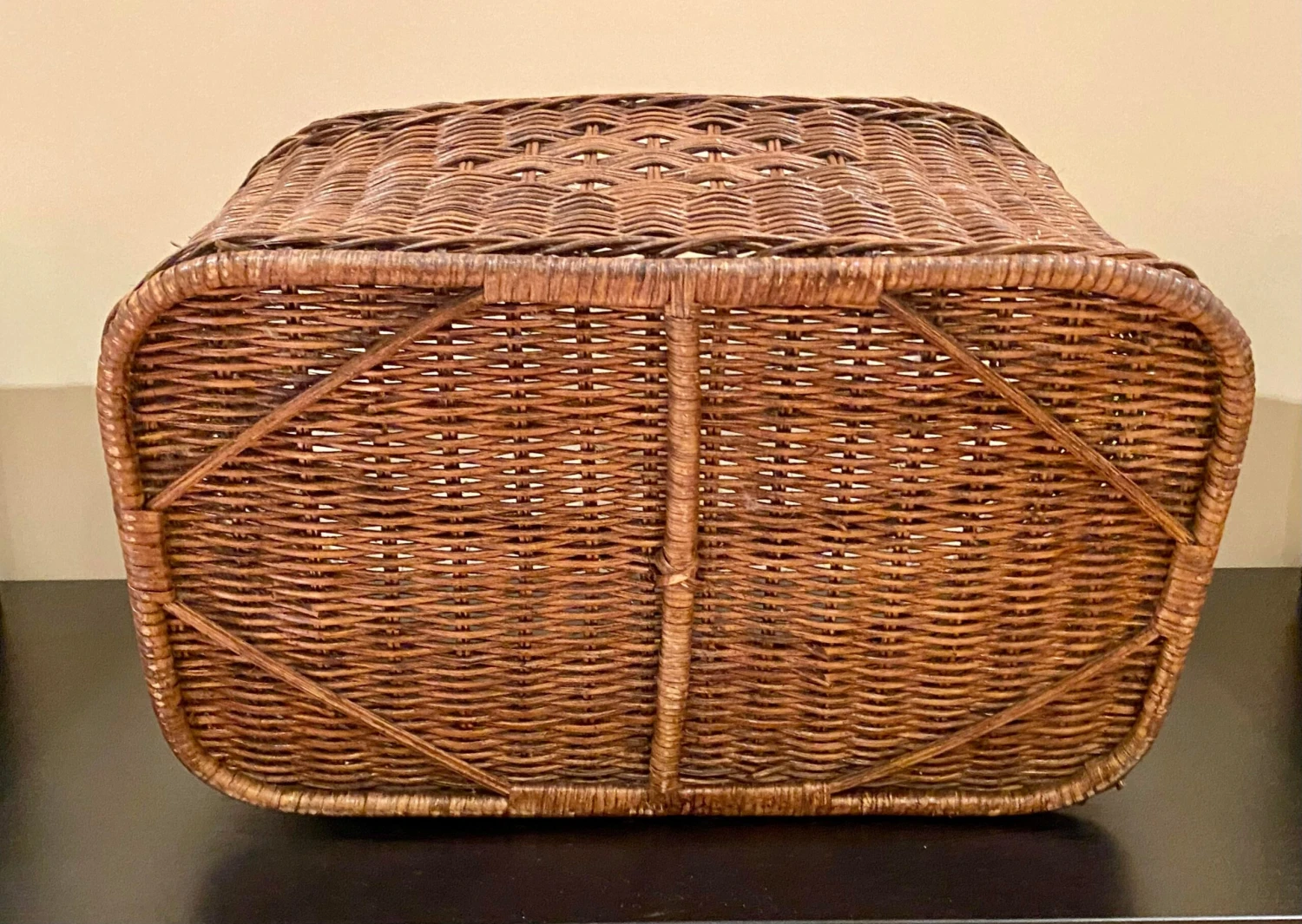 Vintage Wicker Magazine Basket With Woven Detail 6 Vintage Wicker Magazine Basket With Woven Detail - Image 6