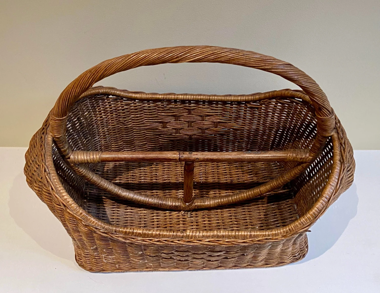 Vintage Wicker Magazine Basket With Woven Detail 3 Vintage Wicker Magazine Basket With Woven Detail - Image 3