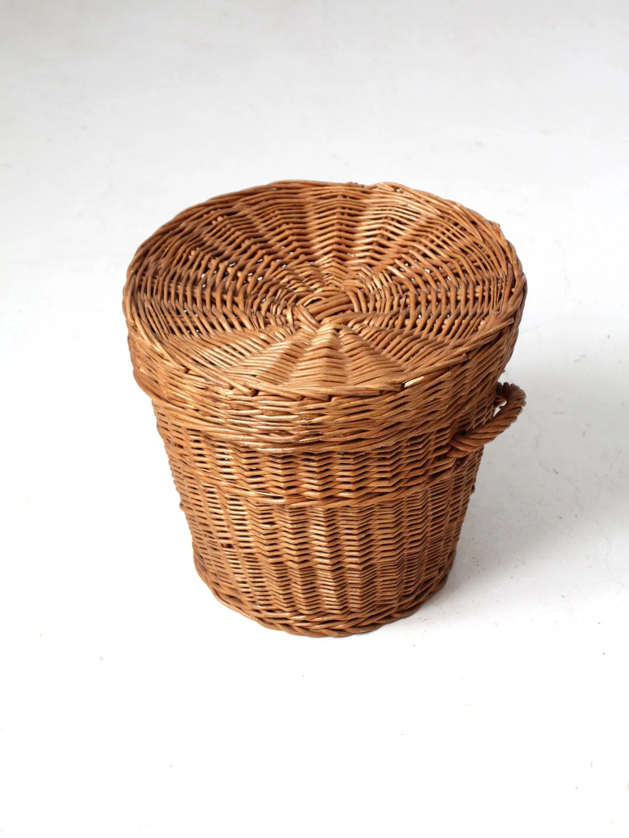 Vintage Woven Basket With Lid 7 Vintage Woven Basket With Lid - Image 7