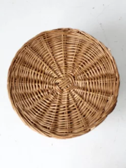 Vintage Woven Basket With Lid 18 Vintage Woven Basket With Lid -Chairish Shop vintage woven basket with lid 2079