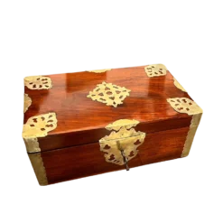 Walnut & Brass Travel Box, 1790s