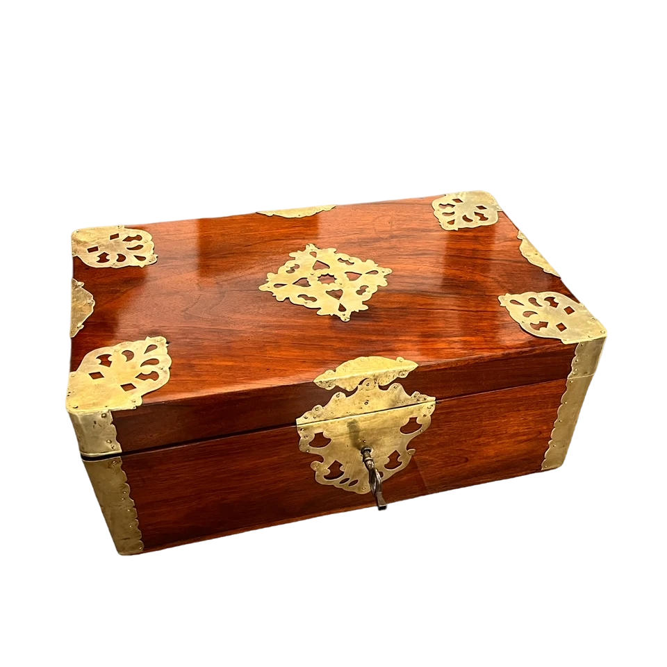 Walnut & Brass Travel Box, 1790s 1 Walnut & Brass Travel Box, 1790s