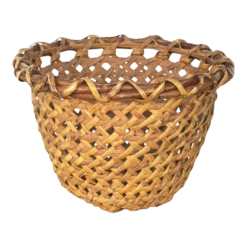 Wicker Basket Hamper Storage Piece Or Cachepot